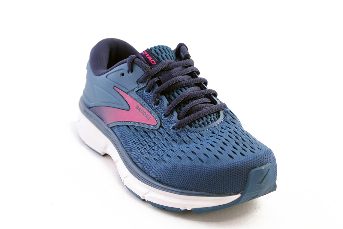 dyad running shoes